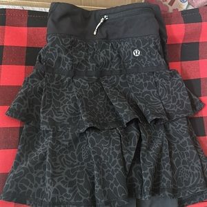 lululemon athletica Black Patterned Skirt